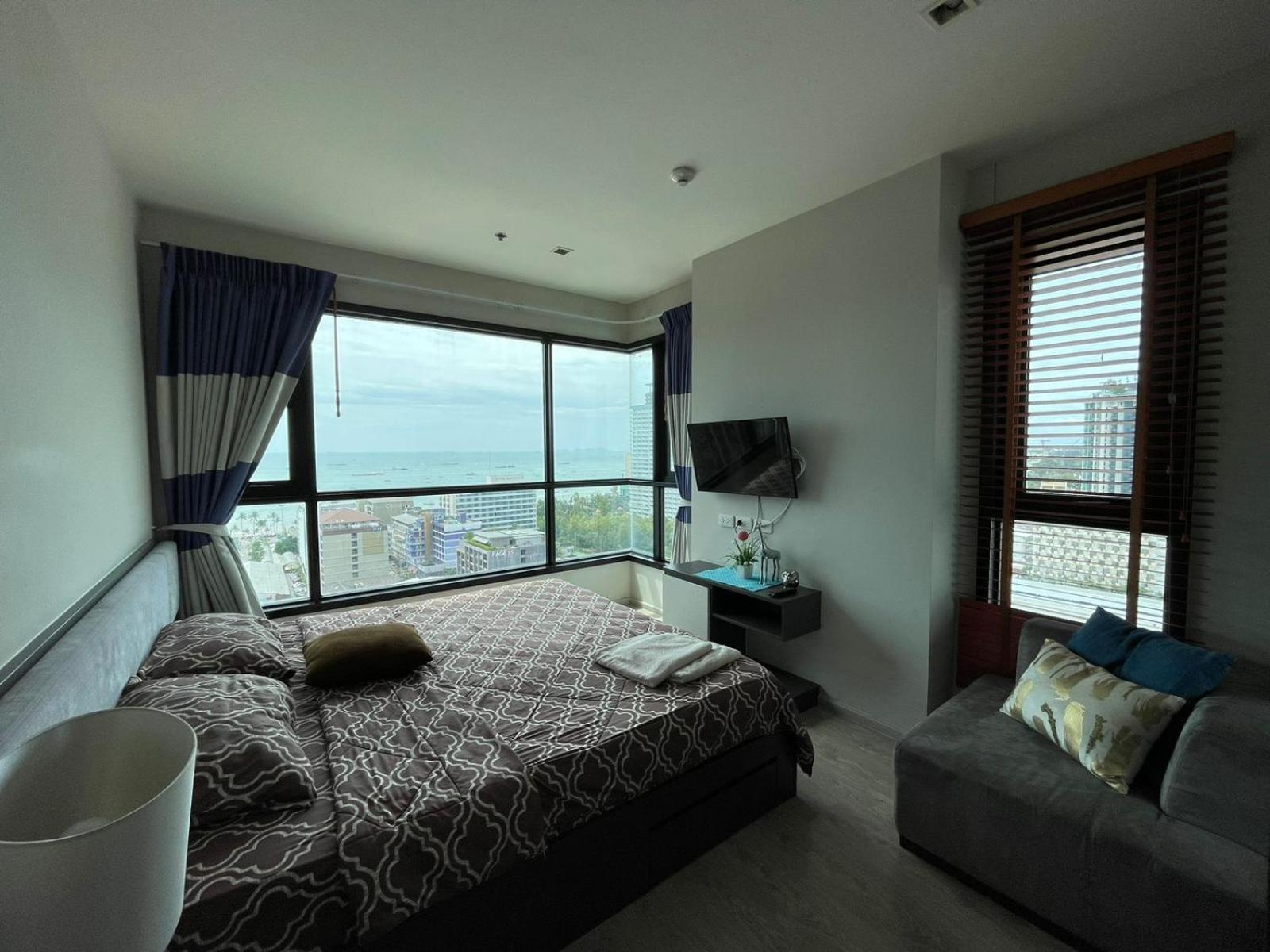 Apartamento The Base Deluxe Pattaya Exterior foto