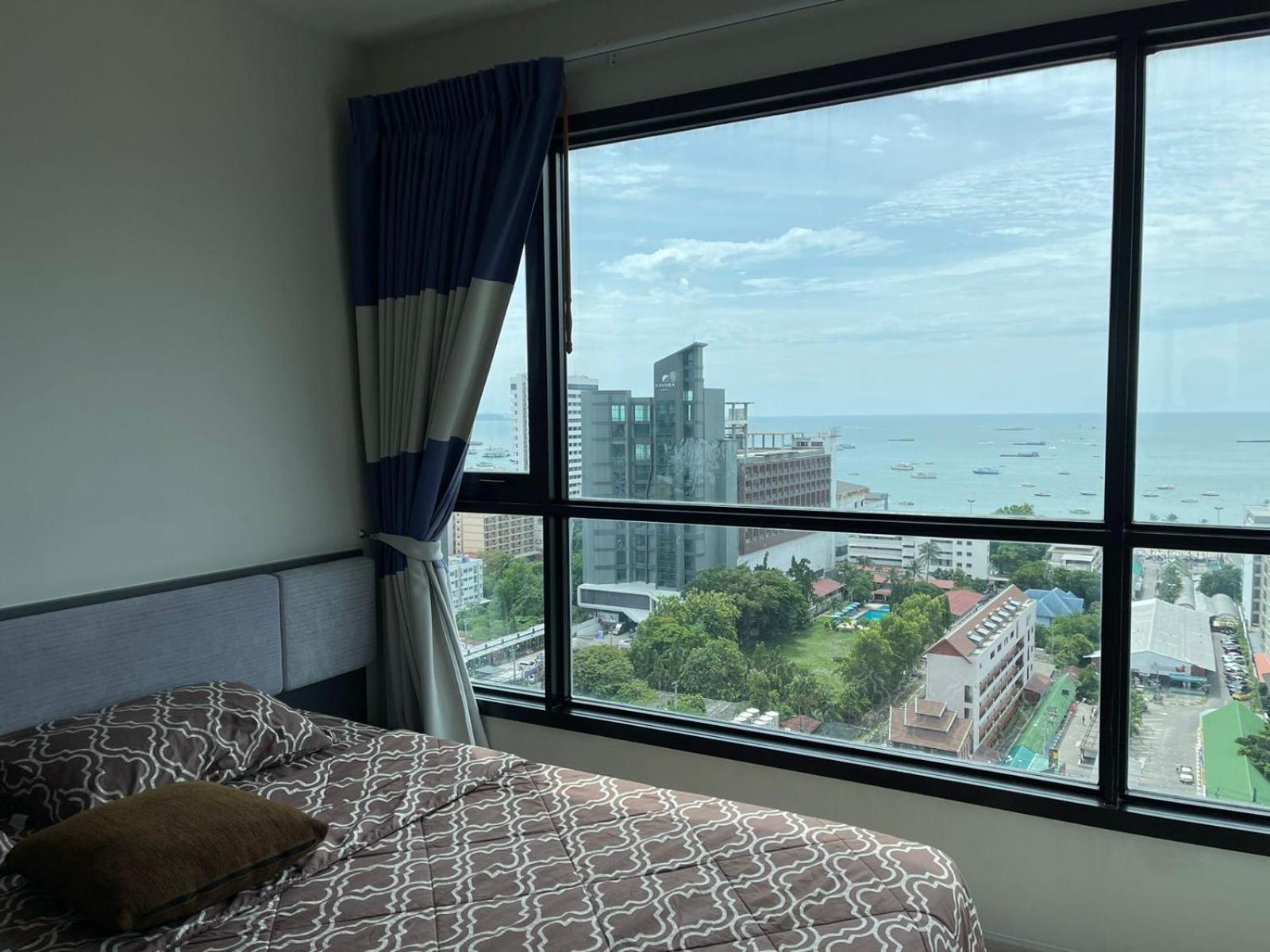 Apartamento The Base Deluxe Pattaya Exterior foto