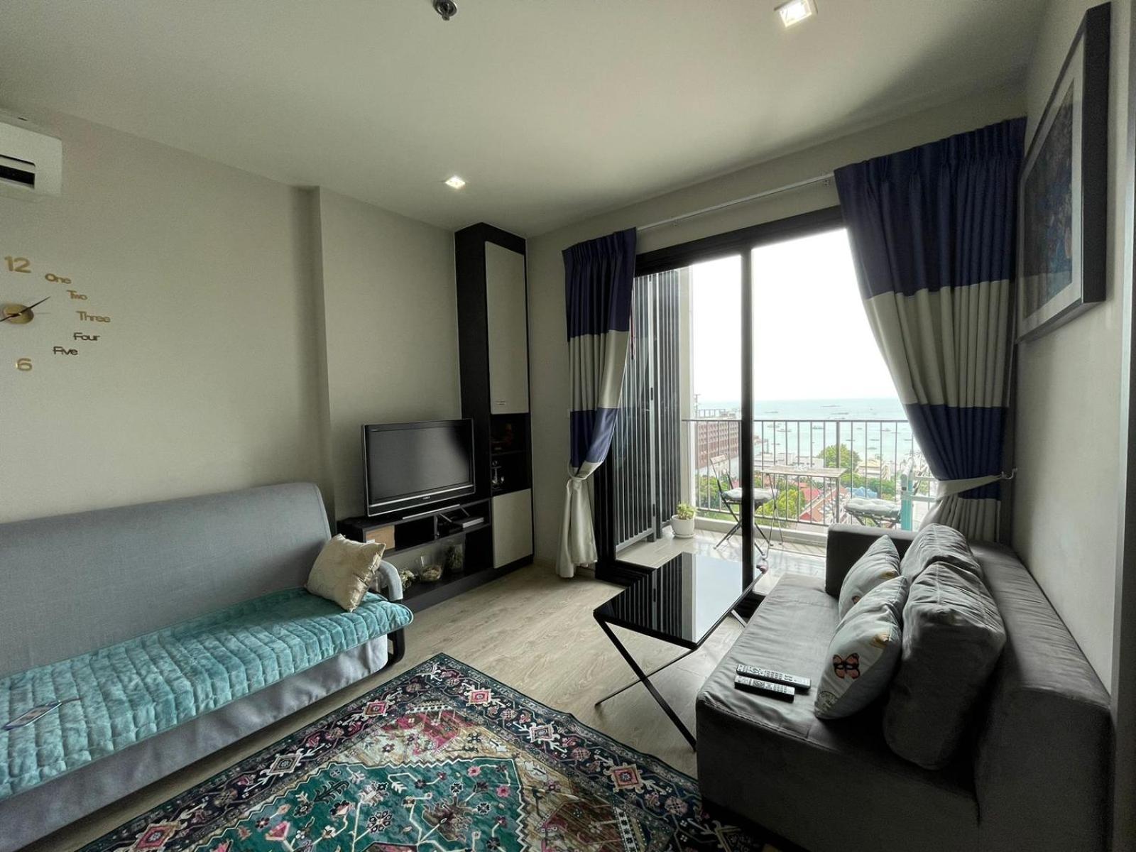 Apartamento The Base Deluxe Pattaya Exterior foto
