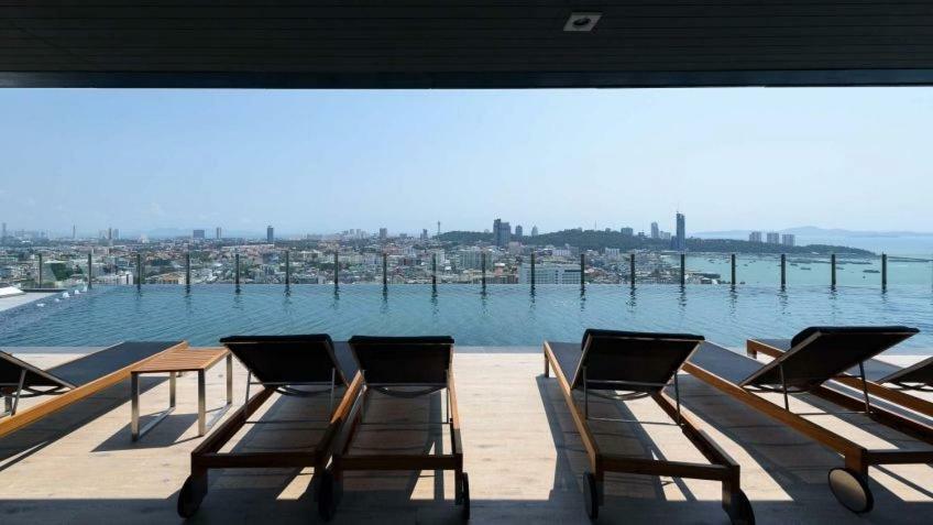 Apartamento The Base Deluxe Pattaya Exterior foto
