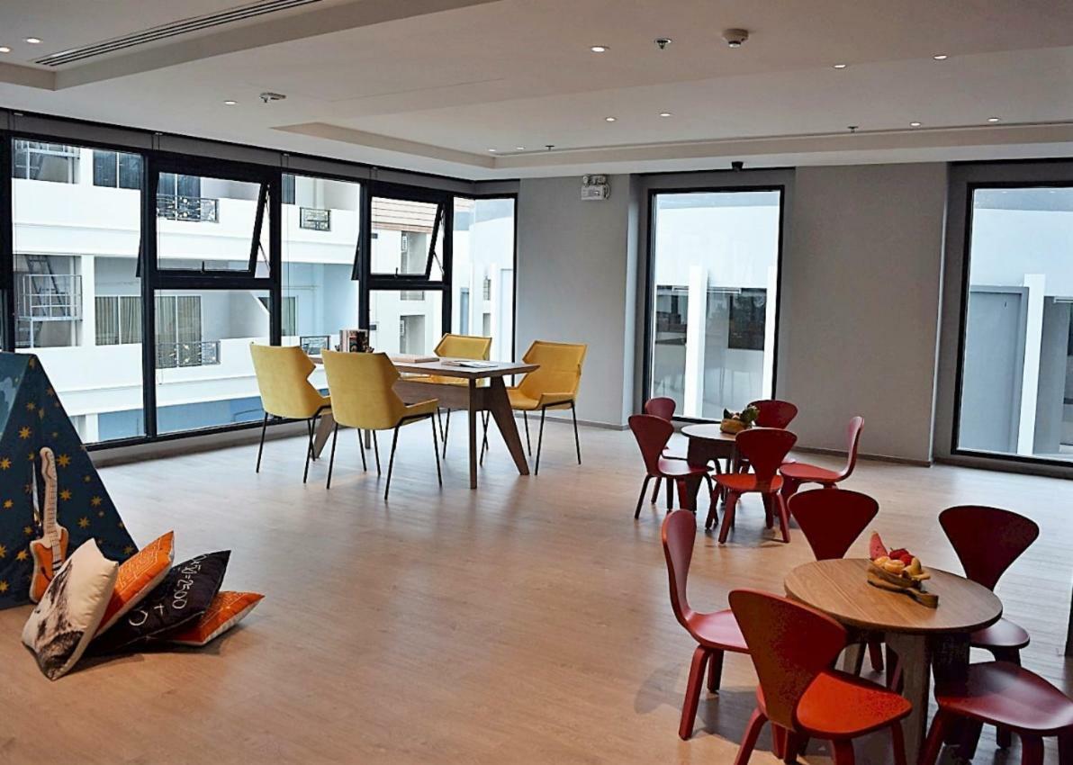 Apartamento The Base Deluxe Pattaya Exterior foto