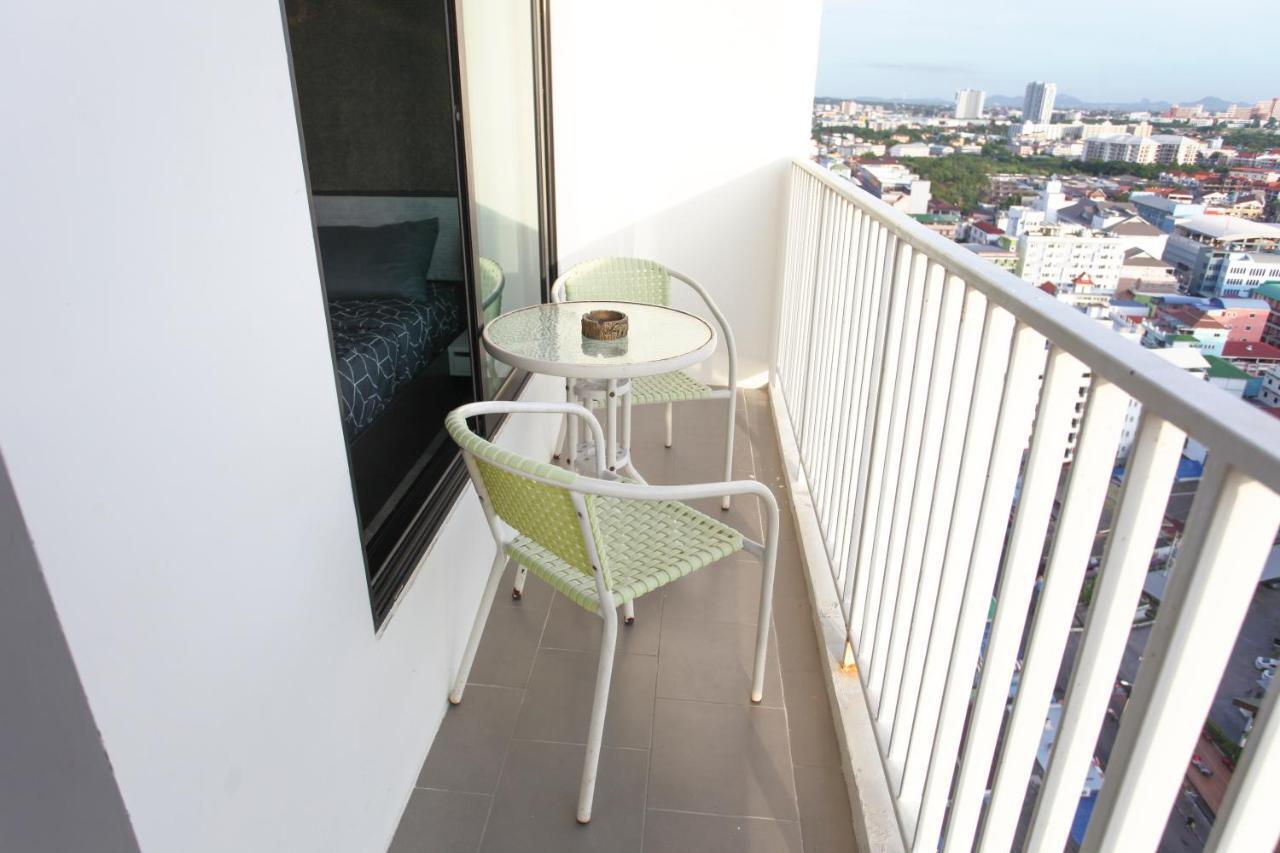 Apartamento The Base Deluxe Pattaya Exterior foto