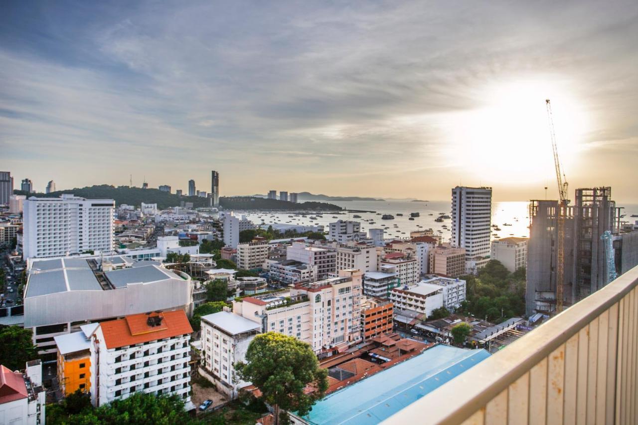 Apartamento The Base Deluxe Pattaya Exterior foto
